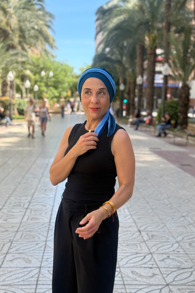 Pañuelo Oncológico Carla Bedia | Martina Azul Índigo