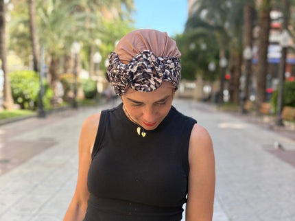 Pañuelo Oncológico Carla Bedia | Lara Marrón Animal Print