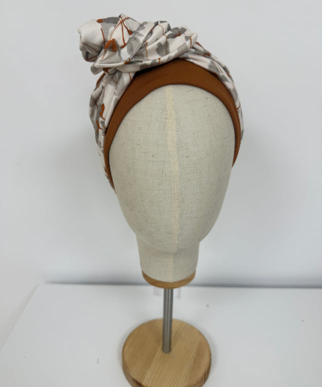 Pañuelo Oncológico Carla Bedia | Lara Cognac Floral Gris