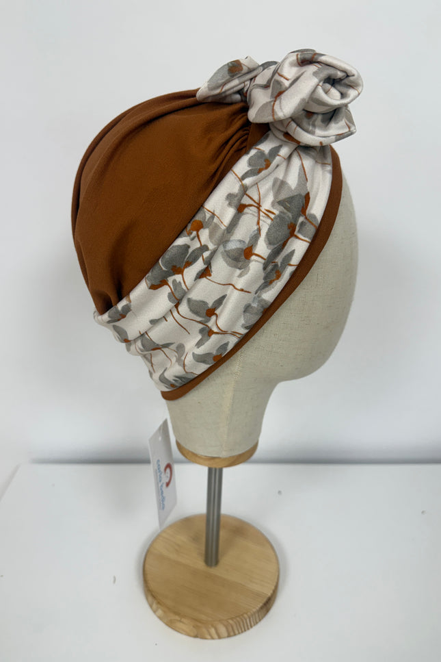 Pañuelo Oncológico Carla Bedia | Lara Cognac Floral Gris