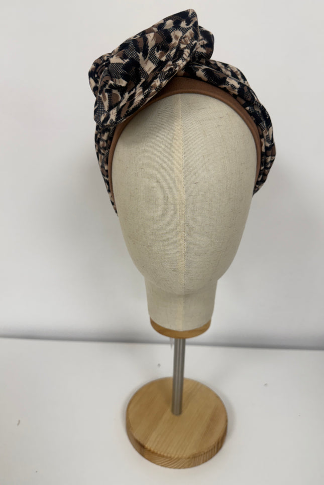 Pañuelo Oncológico Carla Bedia | Lara Marrón Animal Print