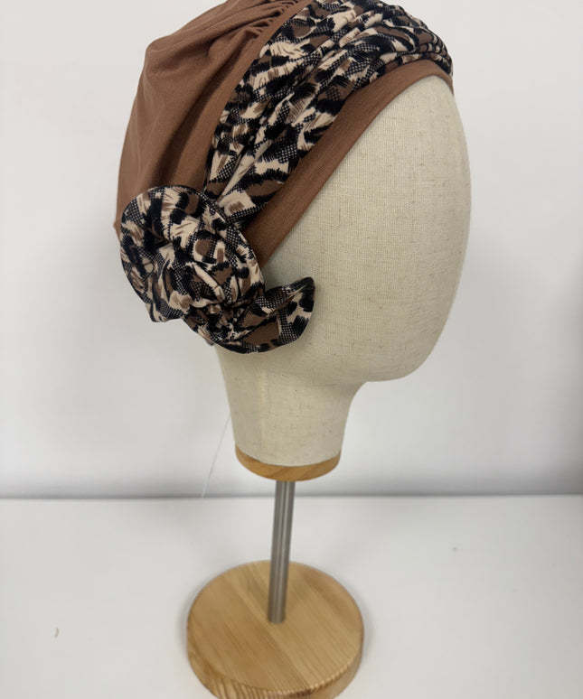 Pañuelo Oncológico Carla Bedia | Lara Marrón Animal Print