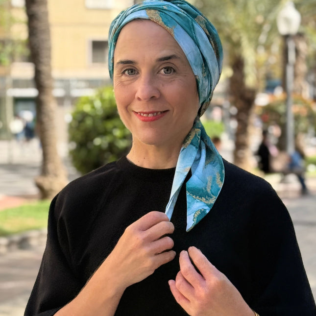 Pañuelo Oncológico Carla Bedia | Zoe Silk Mármol Azul