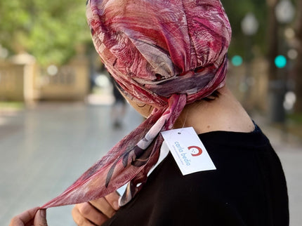 Pañuelo Oncológico Carla Bedia | Zoe Silk Plumas Rosé