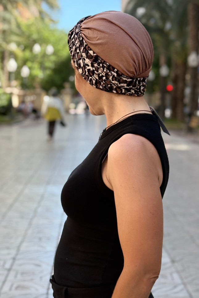 Pañuelo Oncológico Carla Bedia | Lara Marrón Animal Print
