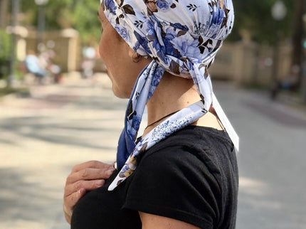 Pañuelo Oncológico Carla Bedia | Zoe Bambú Flores Azul Mostaza