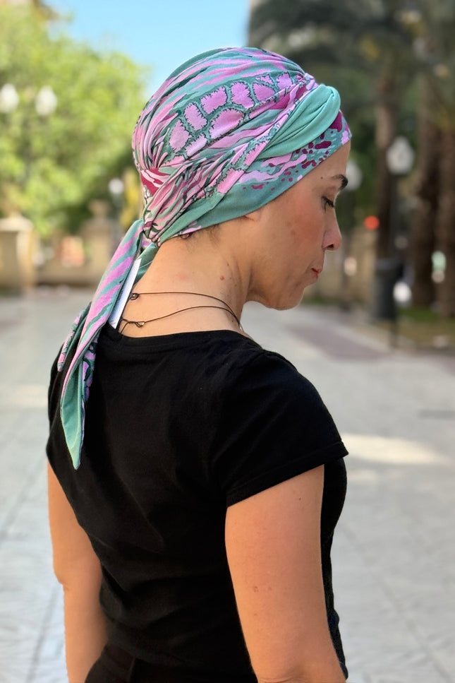 Pañuelo Oncológico Carla Bedia | Zoe Bambú Animal Pink Green