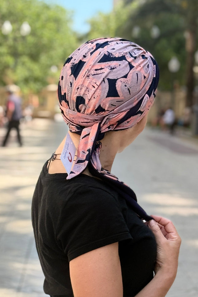 Pañuelo Oncológico Carla Bedia | Zoe Bambú Abstrac Coral Navy