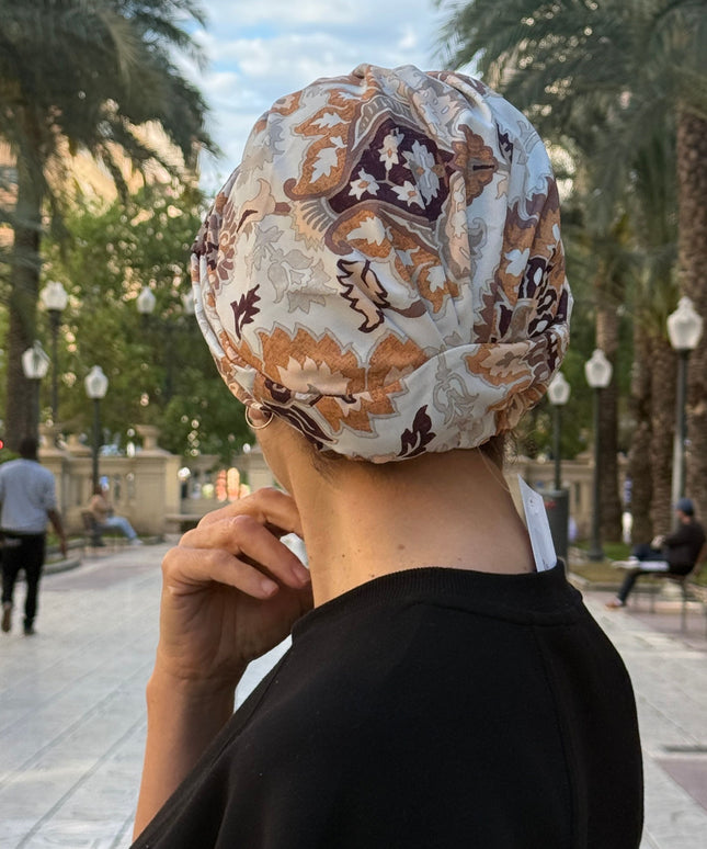 Pañuelo Oncológico Carla Bedia | Sue Floral Tierra