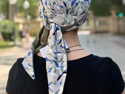 Pañuelo Oncológico Carla Bedia | Zoe Bambú Hojas Azul Caqui