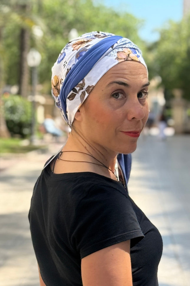 Pañuelo Oncológico Carla Bedia | Zoe Bambú Flores Azul Mostaza