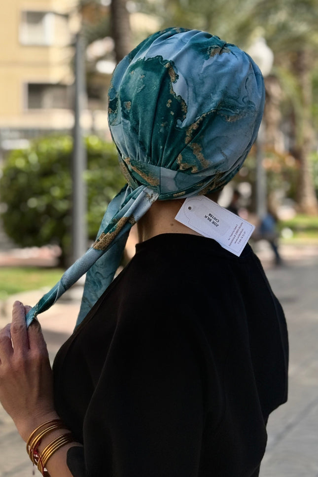 Pañuelo Oncológico Carla Bedia | Zoe Silk Mármol Azul