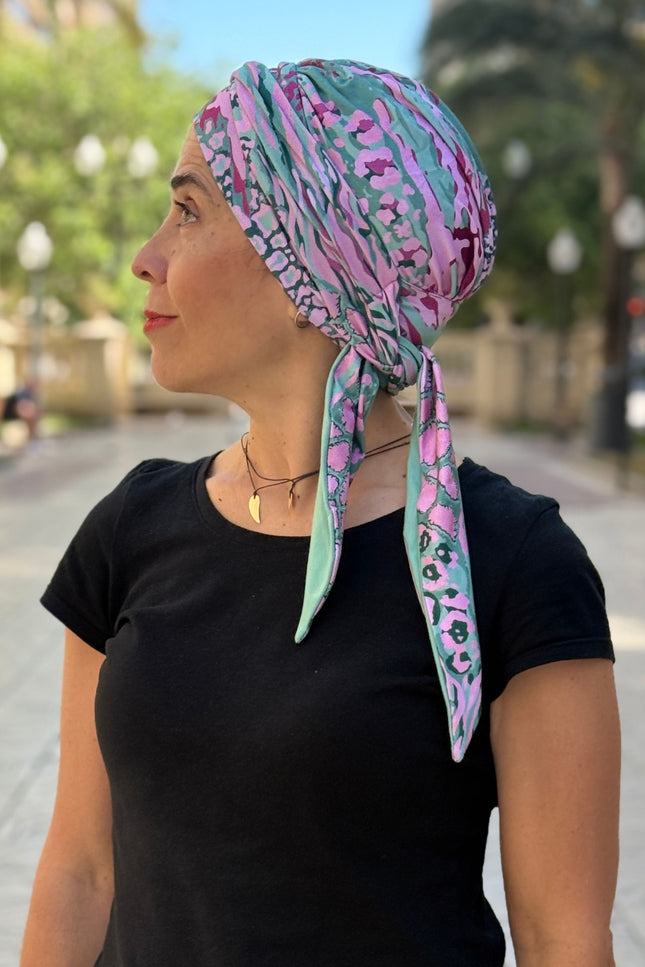 Pañuelo Oncológico Carla Bedia | Zoe Bambú Animal Pink Green