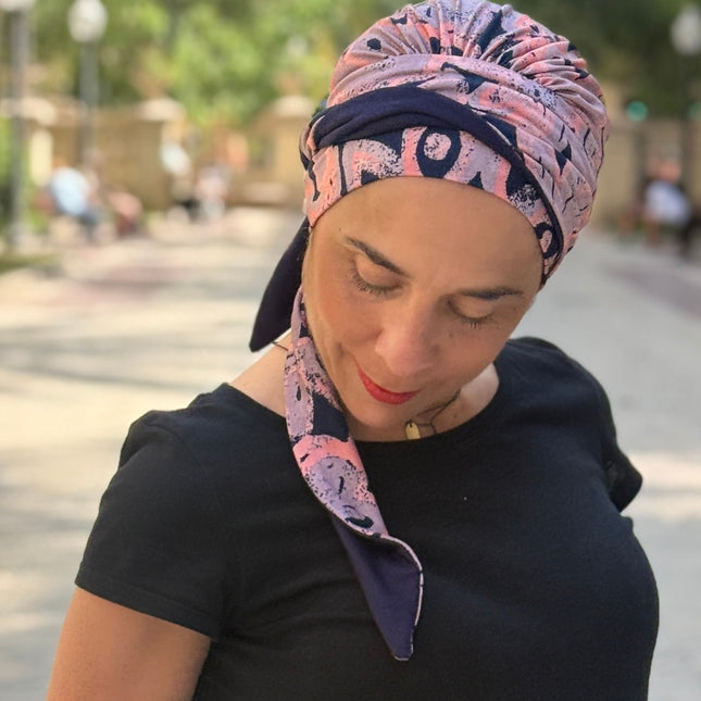 Pañuelo Oncológico Carla Bedia | Zoe Bambú Abstrac Coral Navy