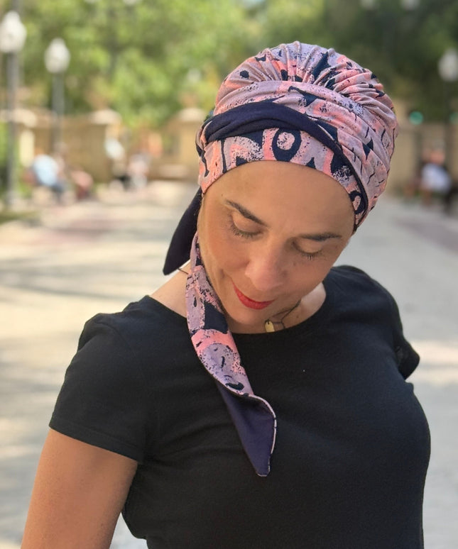 Pañuelo Oncológico Carla Bedia | Zoe Bambú Abstrac Coral Navy