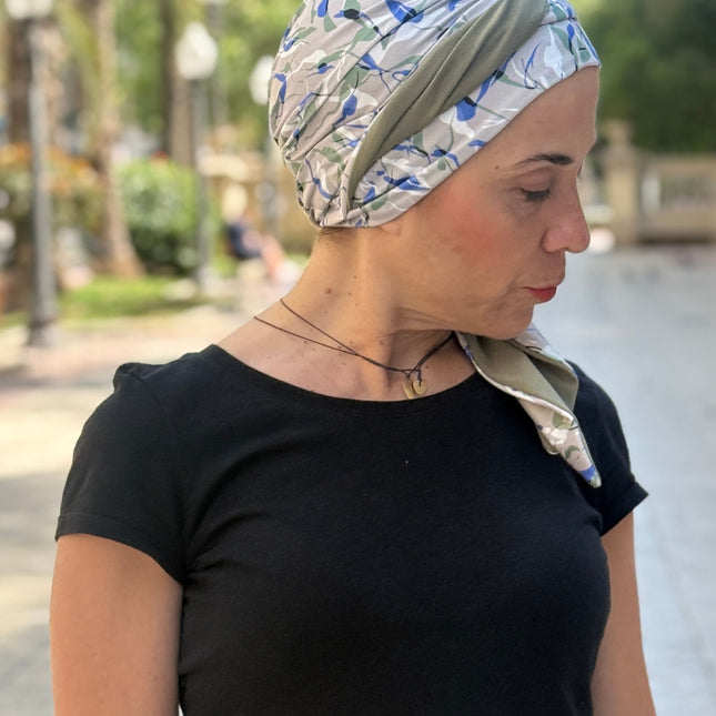 Pañuelo Oncológico Carla Bedia | Zoe Bambú Hojas Azul Caqui