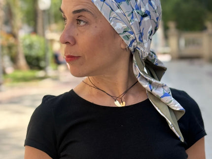Pañuelo Oncológico Carla Bedia | Zoe Bambú Hojas Azul Caqui