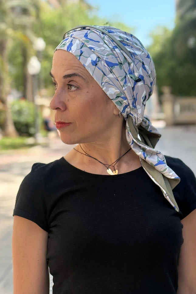 Pañuelo Oncológico Carla Bedia | Zoe Bambú Hojas Azul Caqui