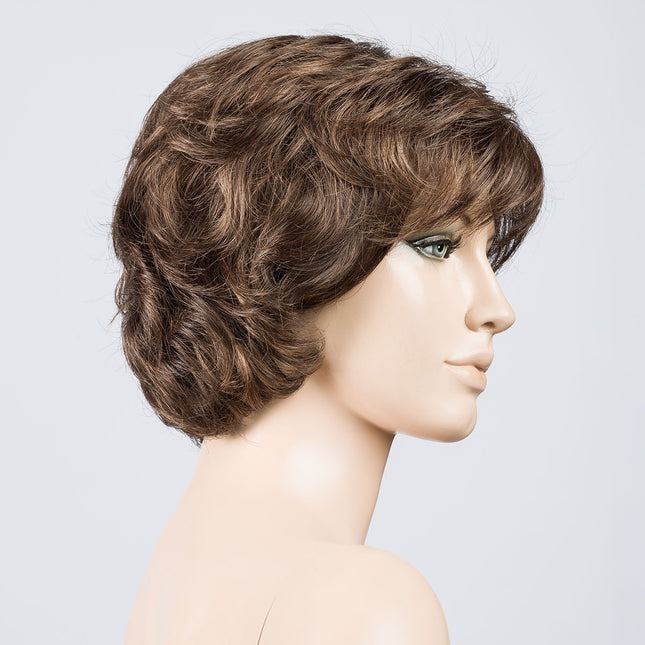 Peluca Alexis de Ellen Wille, color Chocolate Mix, vista lateral en maniquí