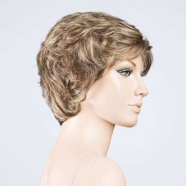 Peluca Alexis Deluxe de Ellen Wille, color Bernstein Mix, vista lateral en maniquí