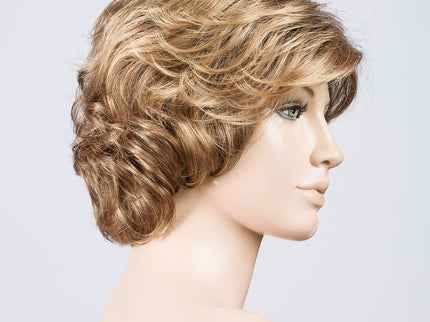 Peluca Alexis de Ellen Wille, color Lightbernstein Rooted, vista lateral en maniquí