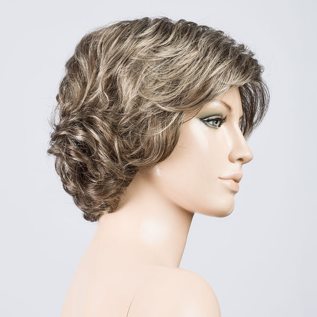 Peluca Alexis de Ellen Wille, color Smokeblonde Mix, vista lateral en maniquí