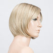 Sandyblonde Rooted