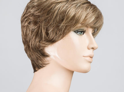 Peluca Apart Mono de Ellen Wille, color Sand Mix, vista lateral en maniquí