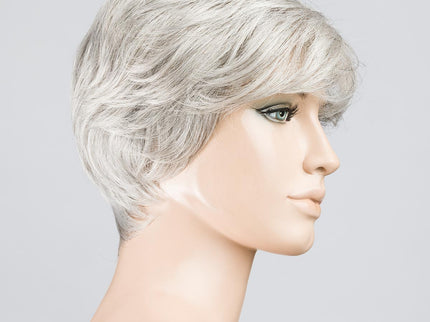 Peluca Apart Mono de Ellen Wille, color Snow Mix, vista lateral en maniquí