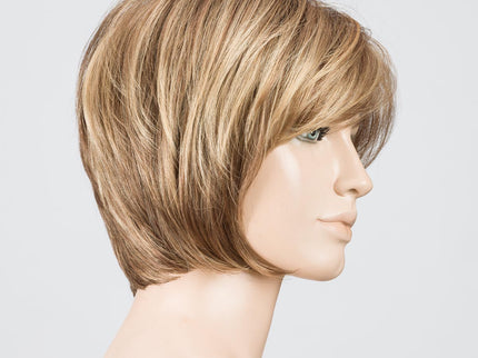 Peluca Beam de Ellen Wille, color Lightbernstein Rooted, vista lateral en maniquí