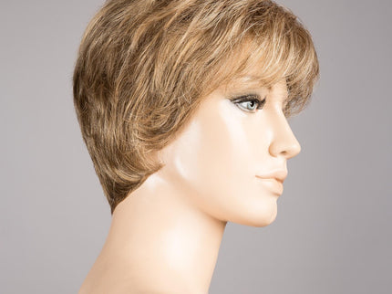 Peluca Cara 100 Deluxe de Ellen Wille, color Darksand Mix, vista lateral en maniquí