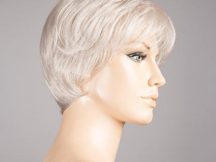 Peluca Cara 100 Deluxe de Ellen Wille, color White Mix, vista lateral en maniquí