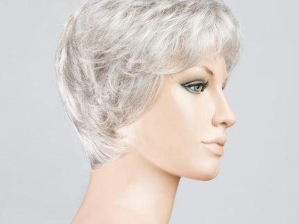 Peluca Apart Hi de Ellen Wille, color Silver Mix, vista lateral en maniquí