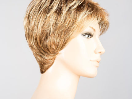 Peluca Fair de Ellen Wille, color Lightbernstein Rooted, vista lateral en maniquí