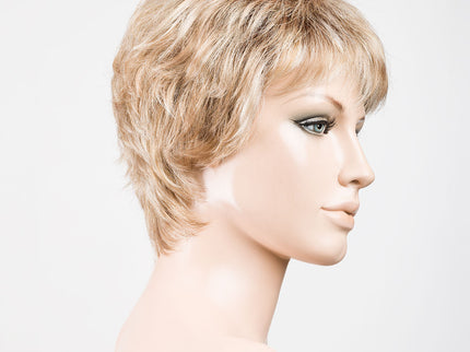 Peluca Foxy Mono de Ellen Wille, color Caramel Rooted, vista lateral en maniquí
