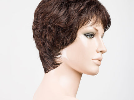Peluca Foxy Mono de Ellen Wille, color Darkchocolate Mix, vista lateral en maniquí