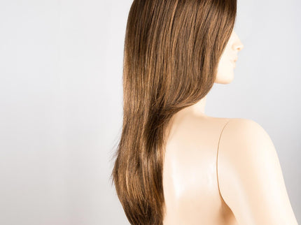 Peluca Glamour Mono Part de Ellen Wille, color Chocolate Rooted, vista lateral en maniquí