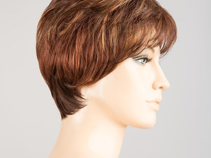 Peluca Gold de Ellen Wille, color Cinnamon Mix, vista lateral en maniquí