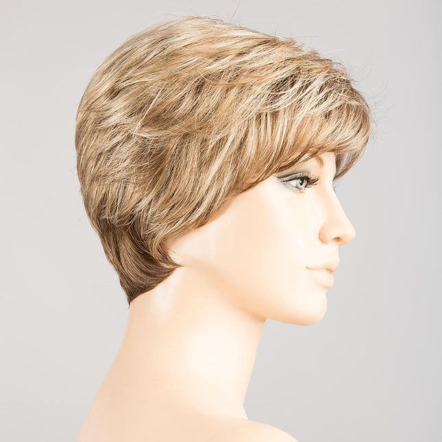 Peluca Gold de Ellen Wille, color Sand Rooted, vista lateral en maniquí