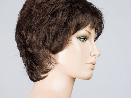 Peluca Keira de Ellen Wille, color Darkchocolate Mix, vista lateral en maniquí