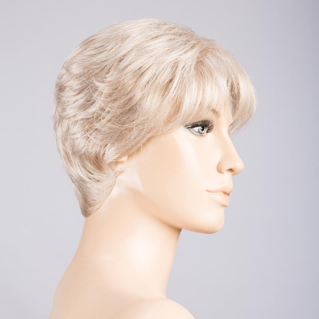 Peluca Light Mono de Ellen Wille, color Pearl Mix, vista lateral en maniquí