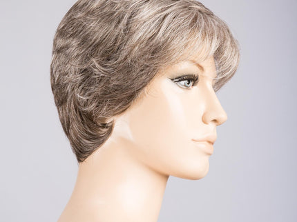 Peluca Light Mono de Ellen Wille, color Stonegrey Mix, vista lateral en maniquí