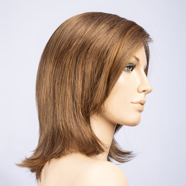 Peluca Lucky Mono Part de Ellen Wille, color Mocca Mix, vista lateral en maniquí