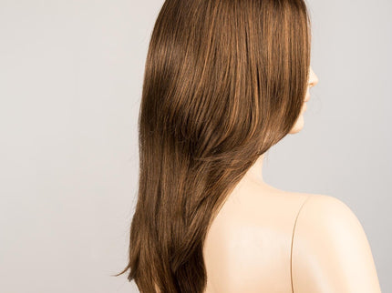Peluca Mega Mono de Ellen Wille, color Chocolate Mix, vista lateral en maniquí