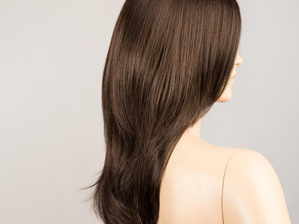 Peluca Mega Mono de Ellen Wille, color Espresso Mix, vista lateral en maniquí