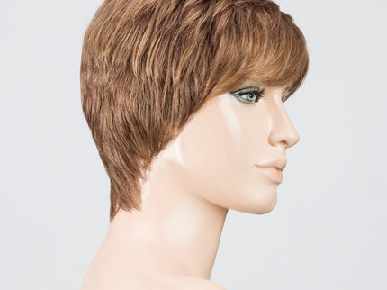 Peluca Mia Mono de Ellen Wille, color Hotmocca Mix, vista lateral en maniquí