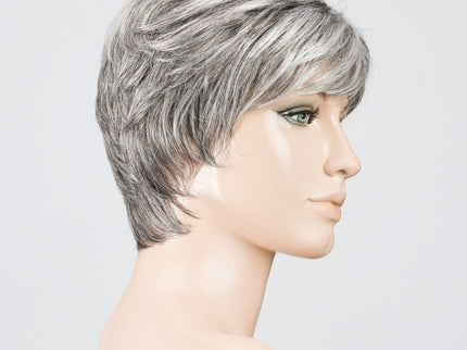 Peluca Mia Mono de Ellen Wille, color Salt/Pepper Mix, vista lateral en maniquí