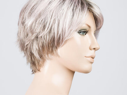 Peluca Sky de Ellen Wille, color Metallic Rose Rooted, vista lateral en maniquí
