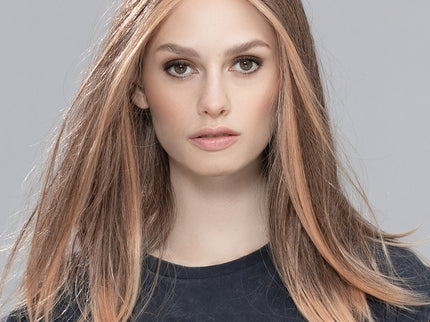 Peluca Sleek Mono Part de Ellen Wille, color Powderblonde Tipped, fotografía en persona, vista 1