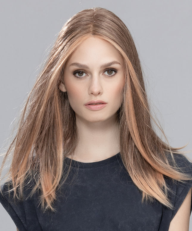 Peluca Sleek Mono Part de Ellen Wille, color Powderblonde Tipped, fotografía en persona, vista 1
